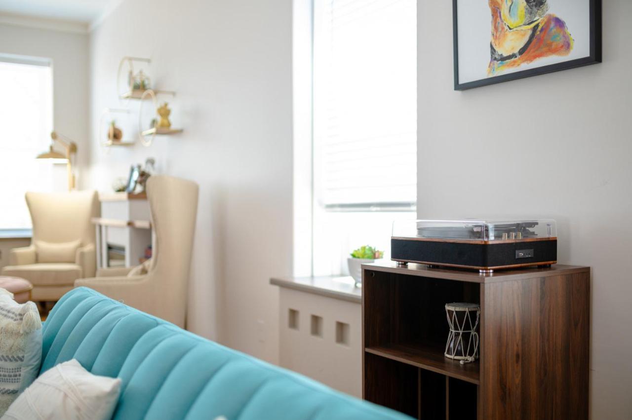 115 N Main Huge 2 Bedroom Unit On Main Street Saint Charles エクステリア 写真