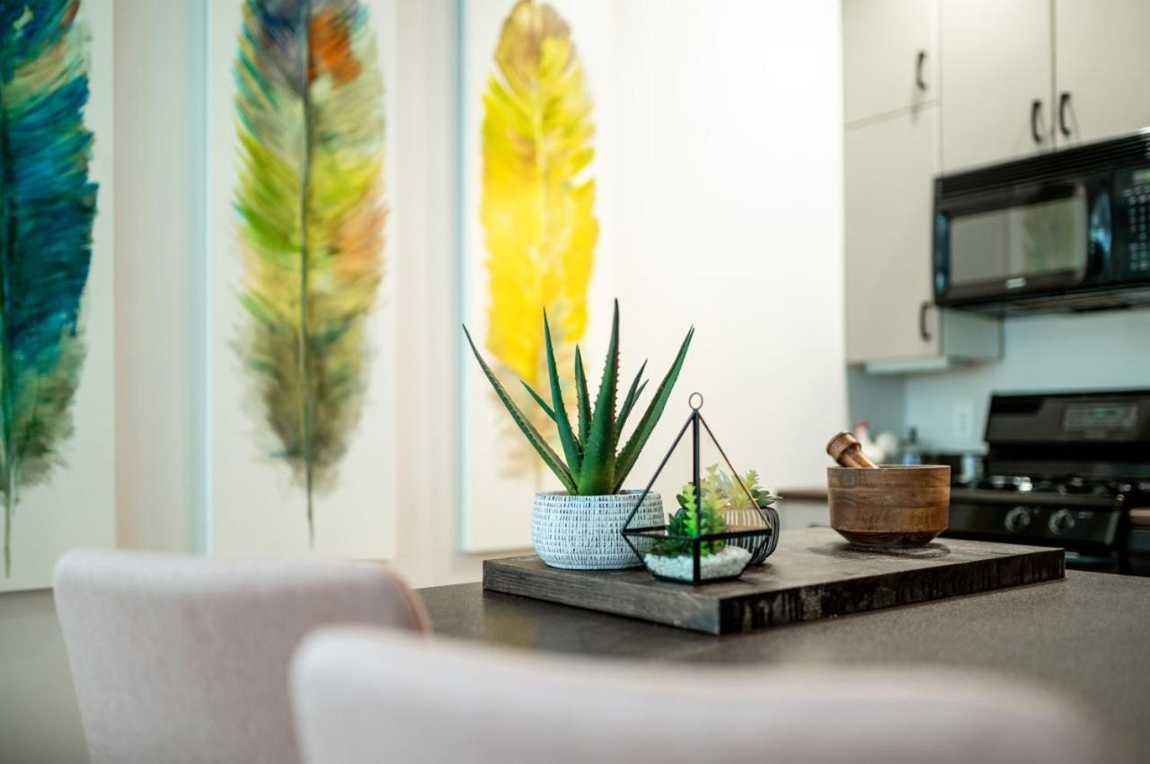 115 N Main Huge 2 Bedroom Unit On Main Street Saint Charles エクステリア 写真