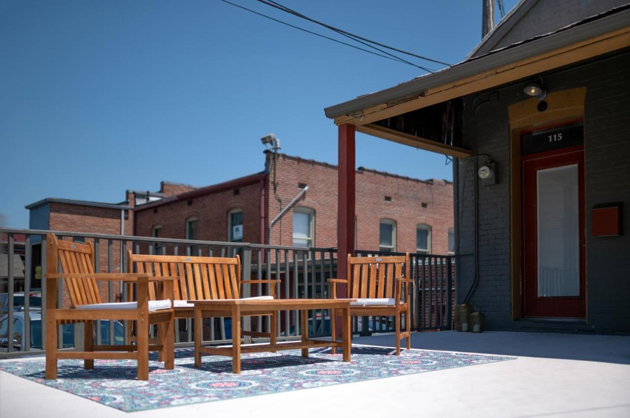 115 N Main Huge 2 Bedroom Unit On Main Street Saint Charles エクステリア 写真